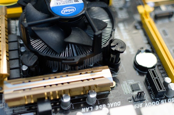 Cách cài đặt CPU Intel hoặc AMD trong máy tính