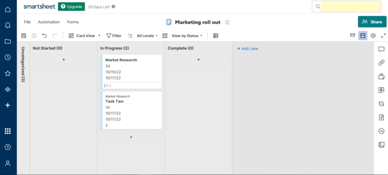 Chế độ xem thẻ trong Smartsheet bắt chước bảng kanban, chia các tác vụ khác nhau thành các thẻ riêng lẻ.