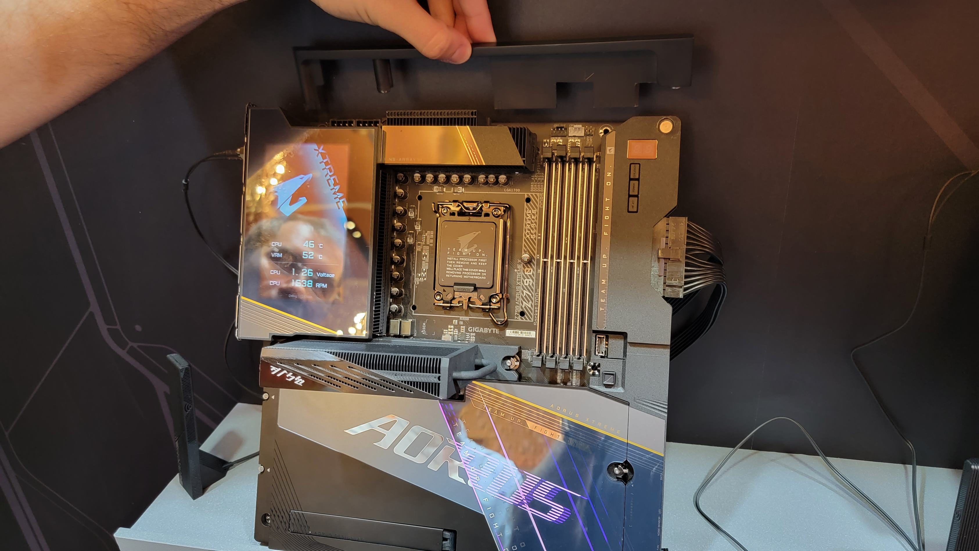 Vỏ dây bo mạch chủ Aorus Z790 Xtreme X