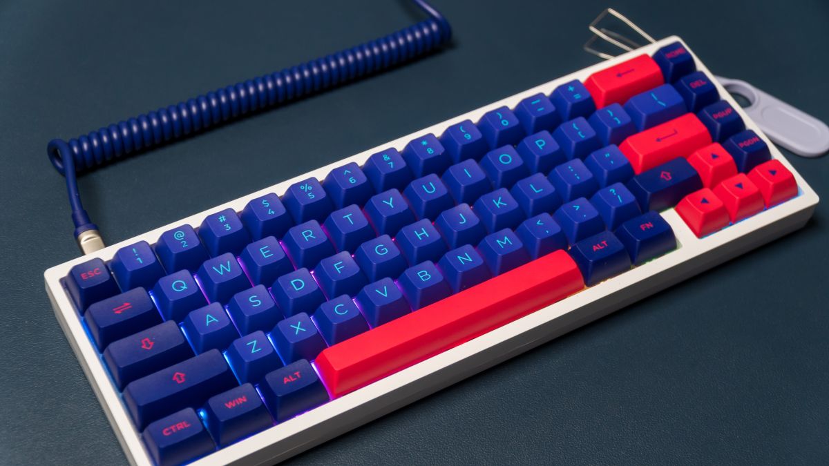 Custom RGB lighting mechanical keyboard for gaming