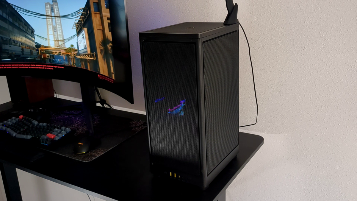 Thực hành với Luồng khí 2000D của Corsair: Vỏ SFF cao hỗ trợ AIO 360mm