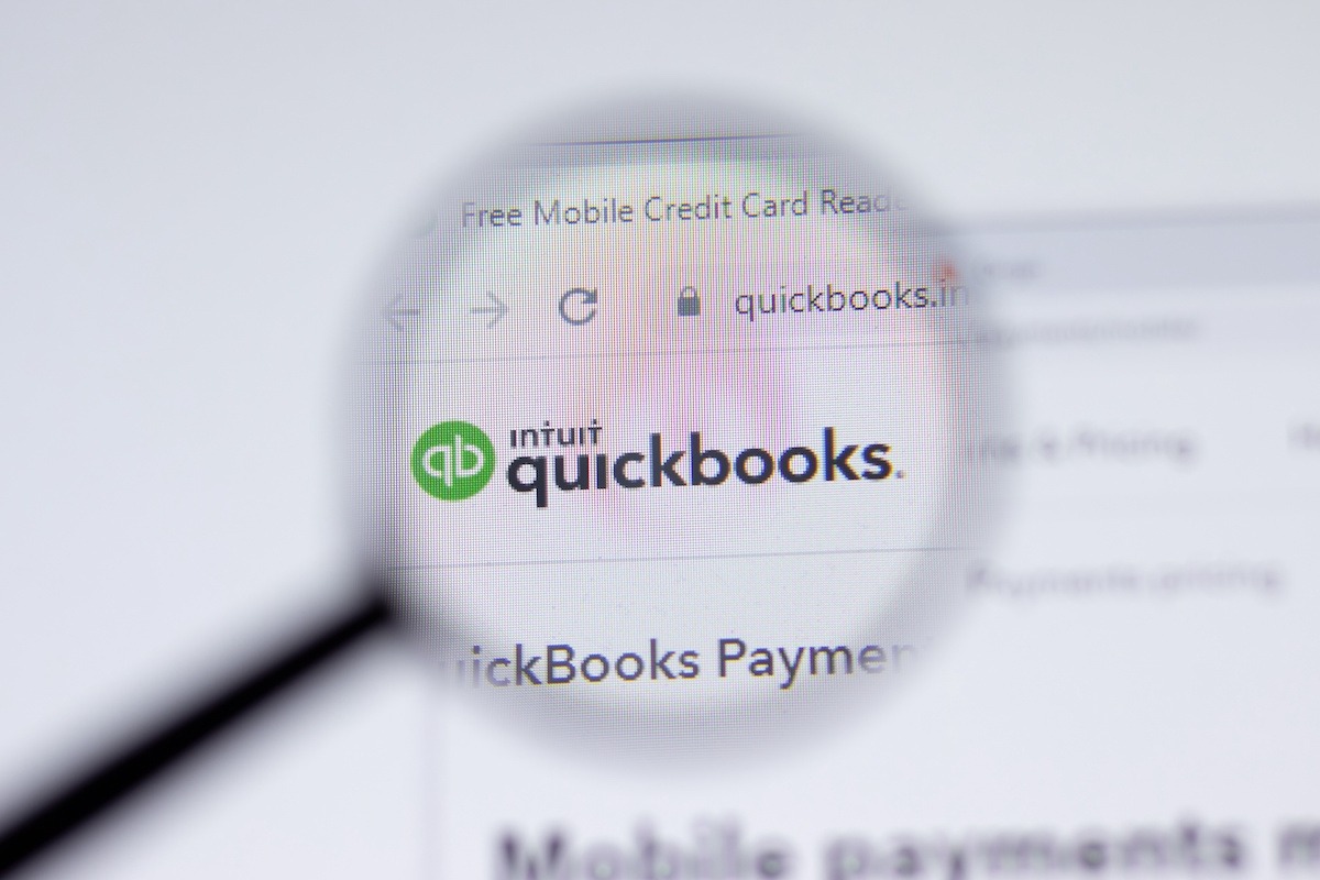 Đánh giá trực tuyến QuickBooks (2023): Tính năng, giá cả, v.v.